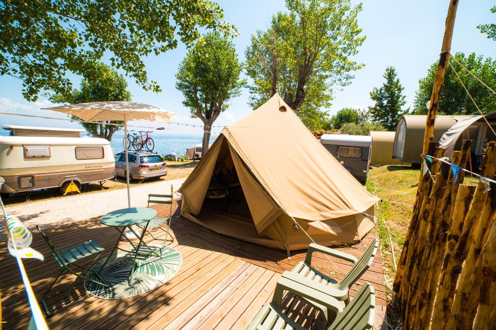 Sivinos Camping Boutique Манерба дел Гарда Екстериор снимка