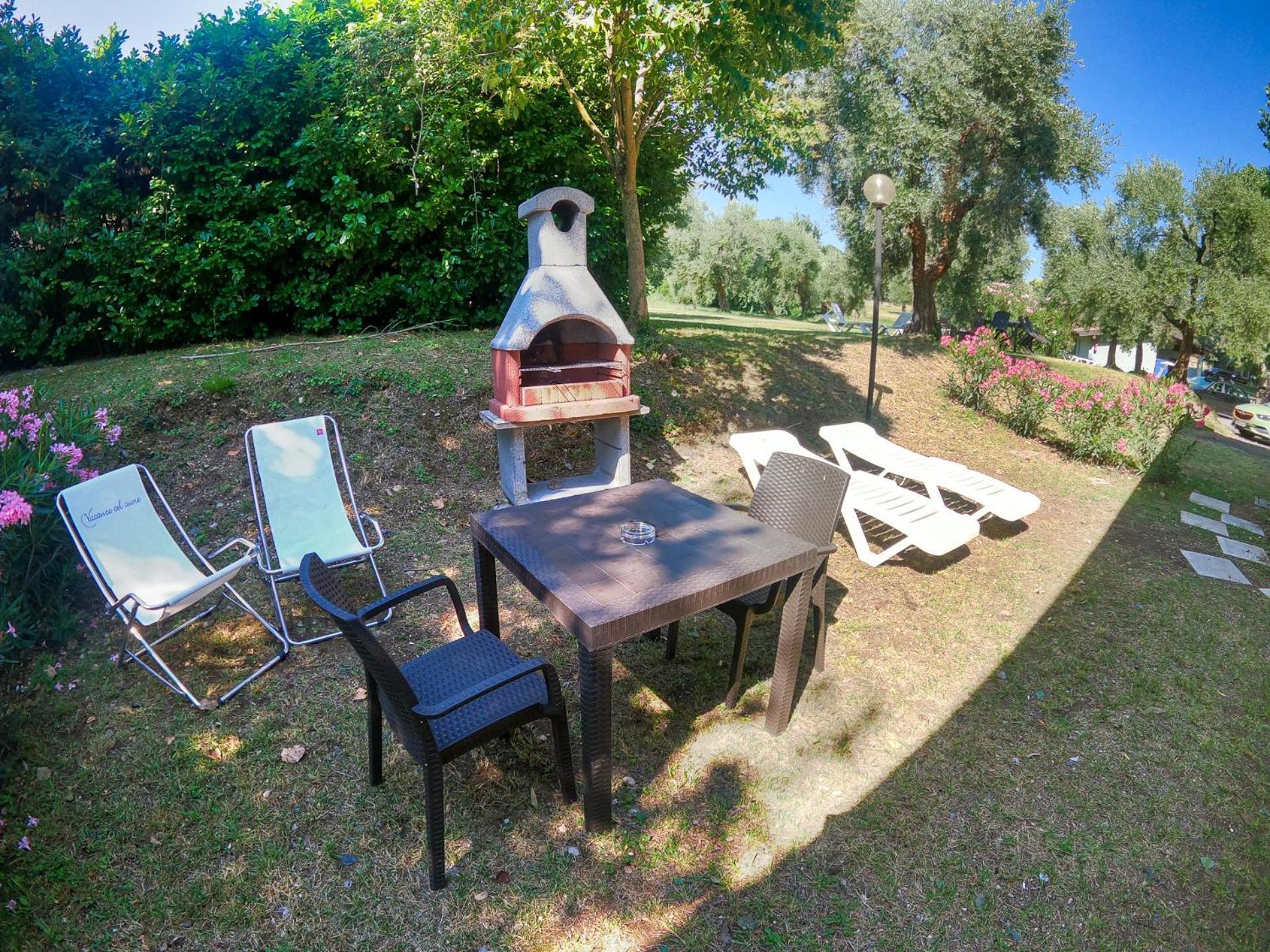 Sivinos Camping Boutique Манерба дел Гарда Стая снимка