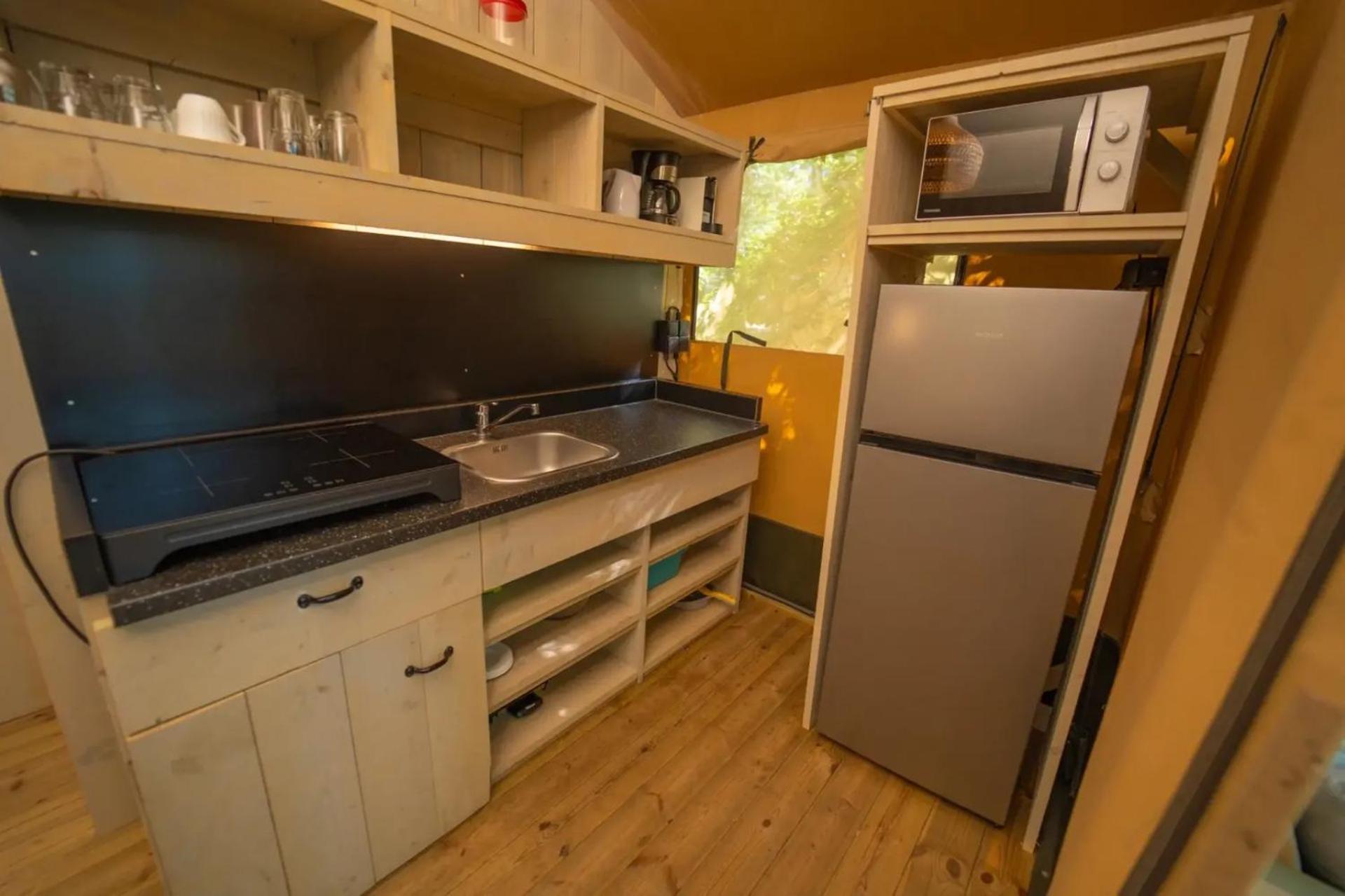 Sivinos Camping Boutique Манерба дел Гарда Стая снимка